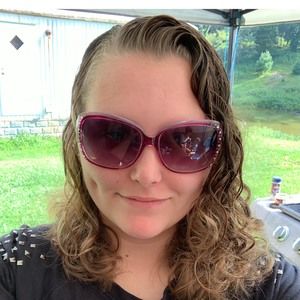 Meet your Posher, Loraine